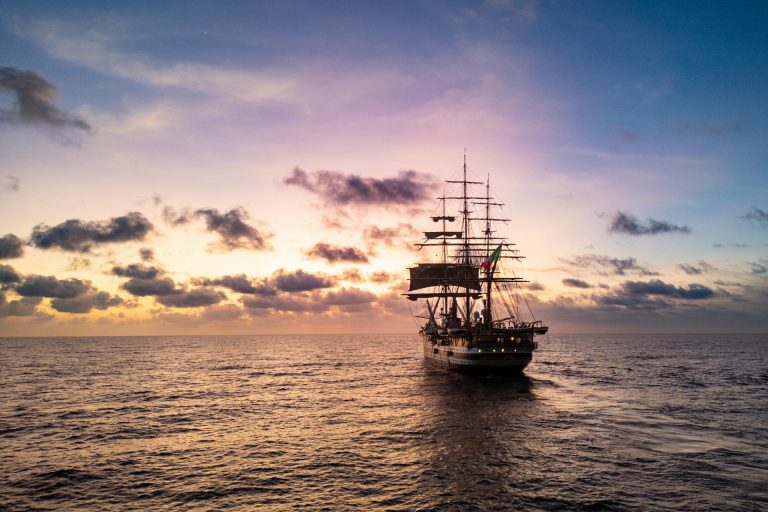 Amerigo Vespucci in navigazione